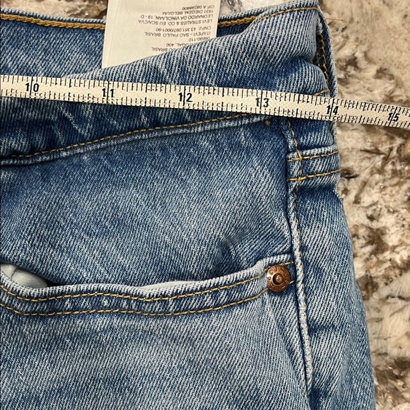 Women’s Levi’s Premium Straight Leg Button Fly Jeans - Picture 8 of 10